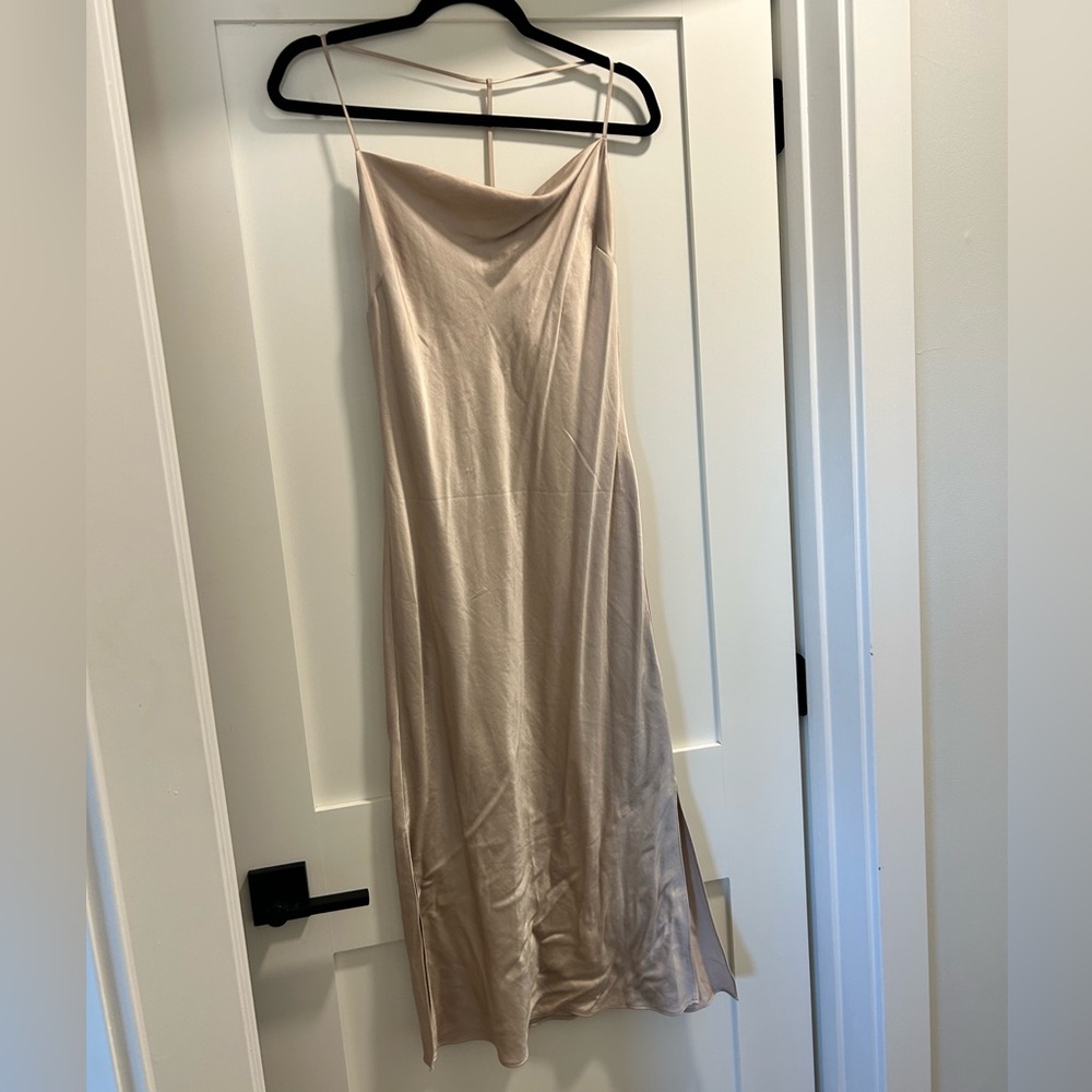 Express satin slip dress cream Size Medium EUC